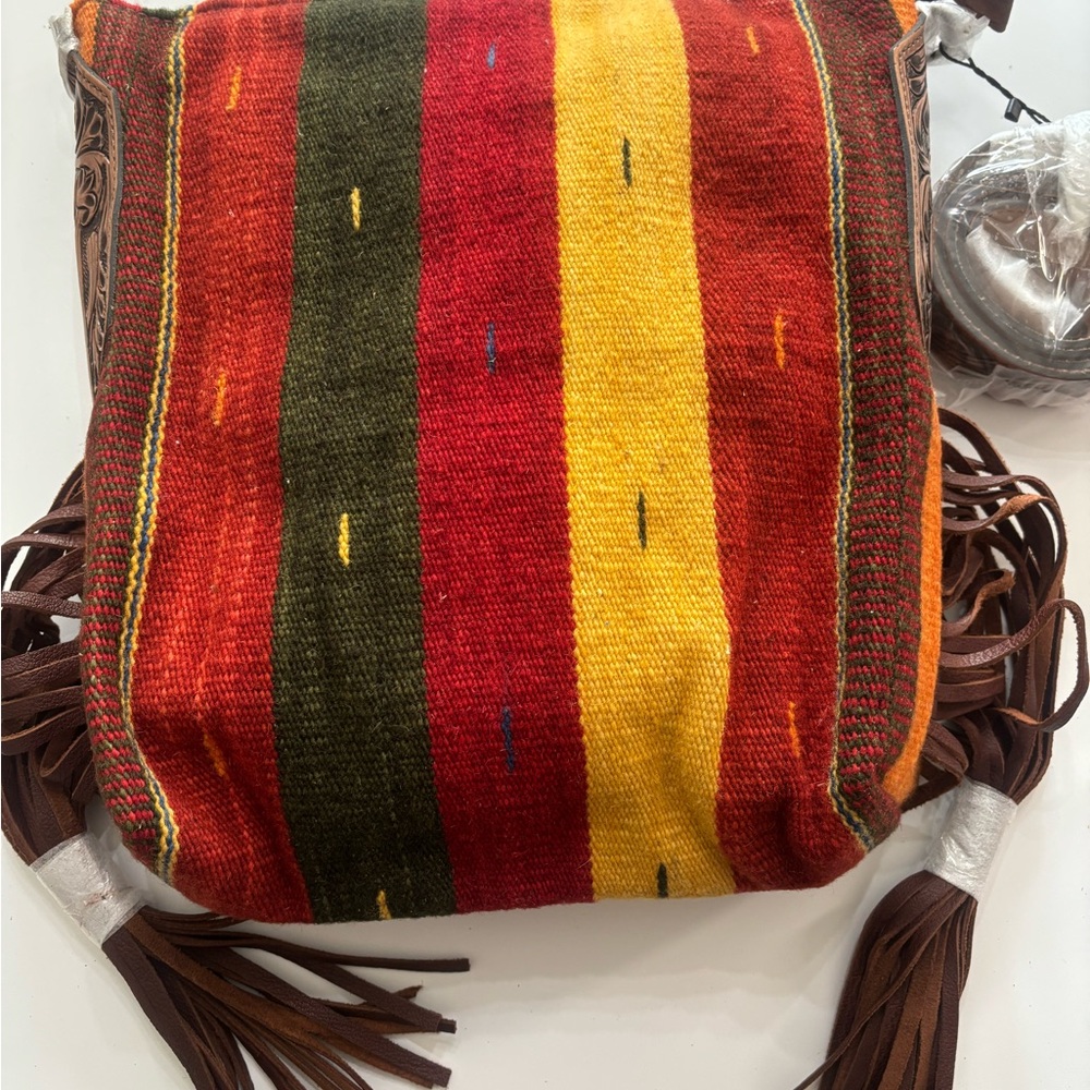 American Darling Messenger Bag - Picture 5 of 10